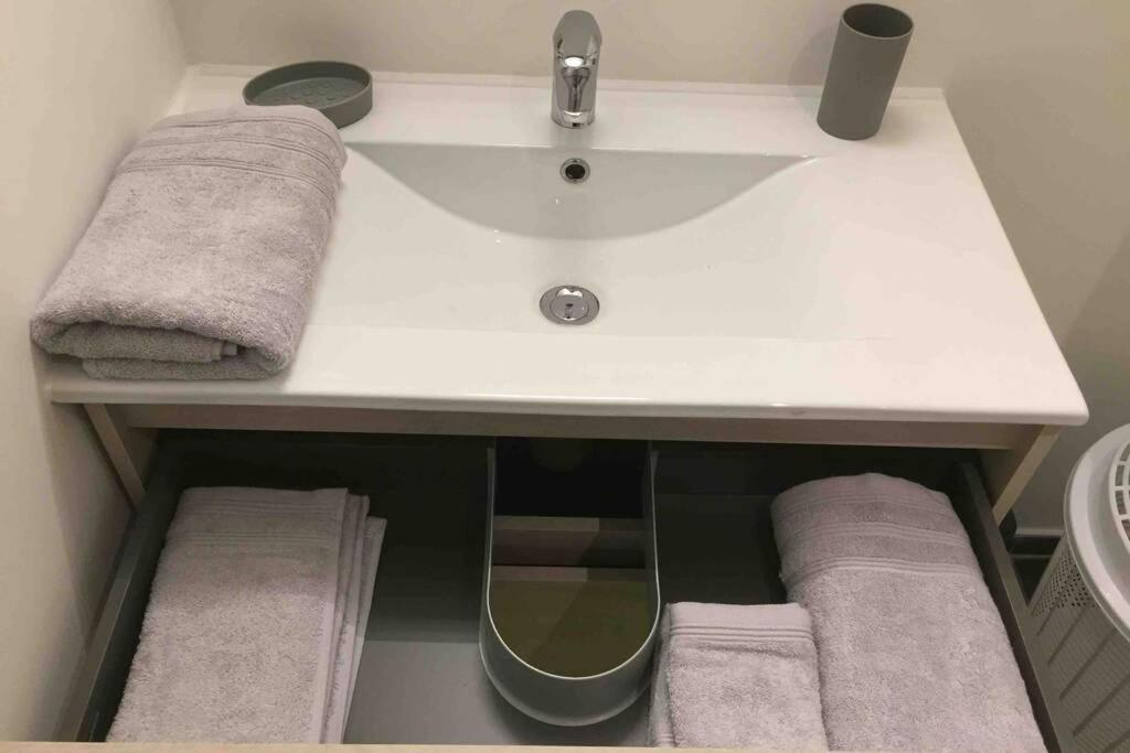 Appartement Duplex Pour 3-4 Personnes A Ciney Dış mekan fotoğraf